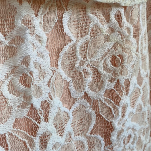 Pink & Lace dress - Picture 2 of 3